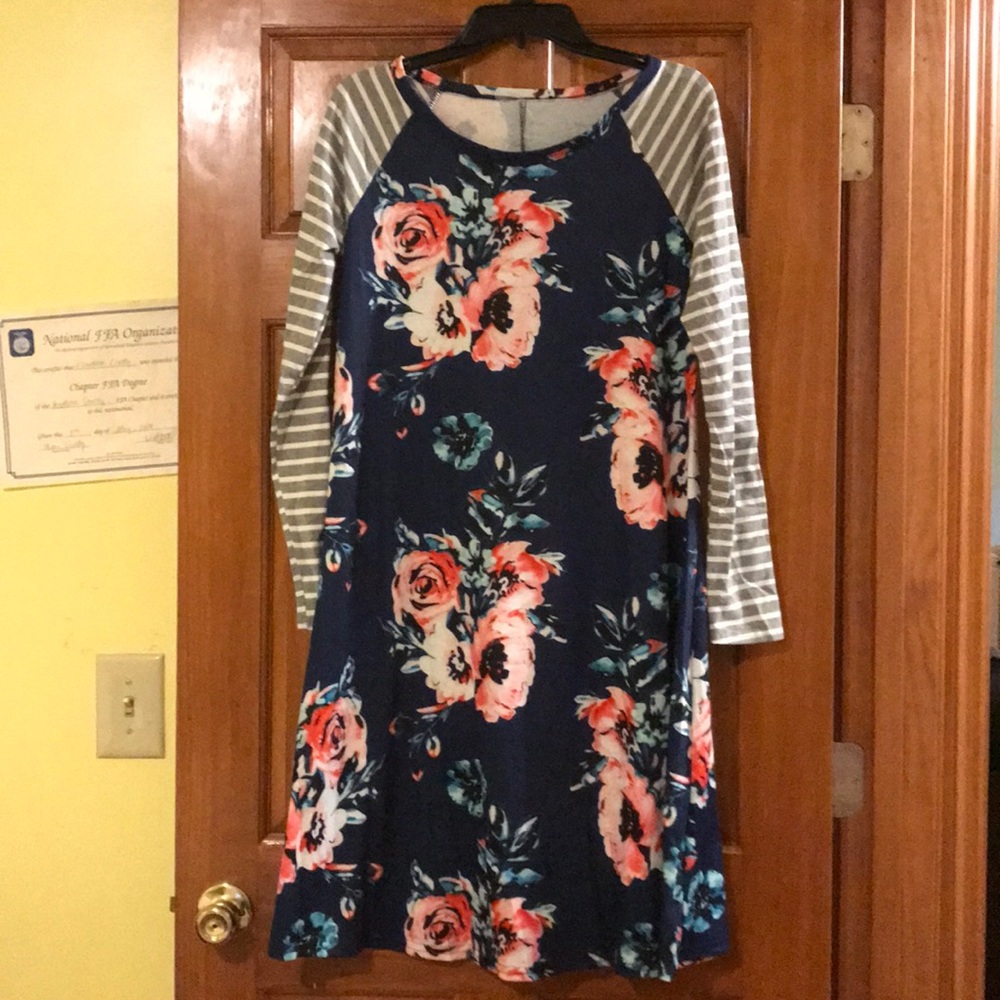 Floral dress with striped sleeves